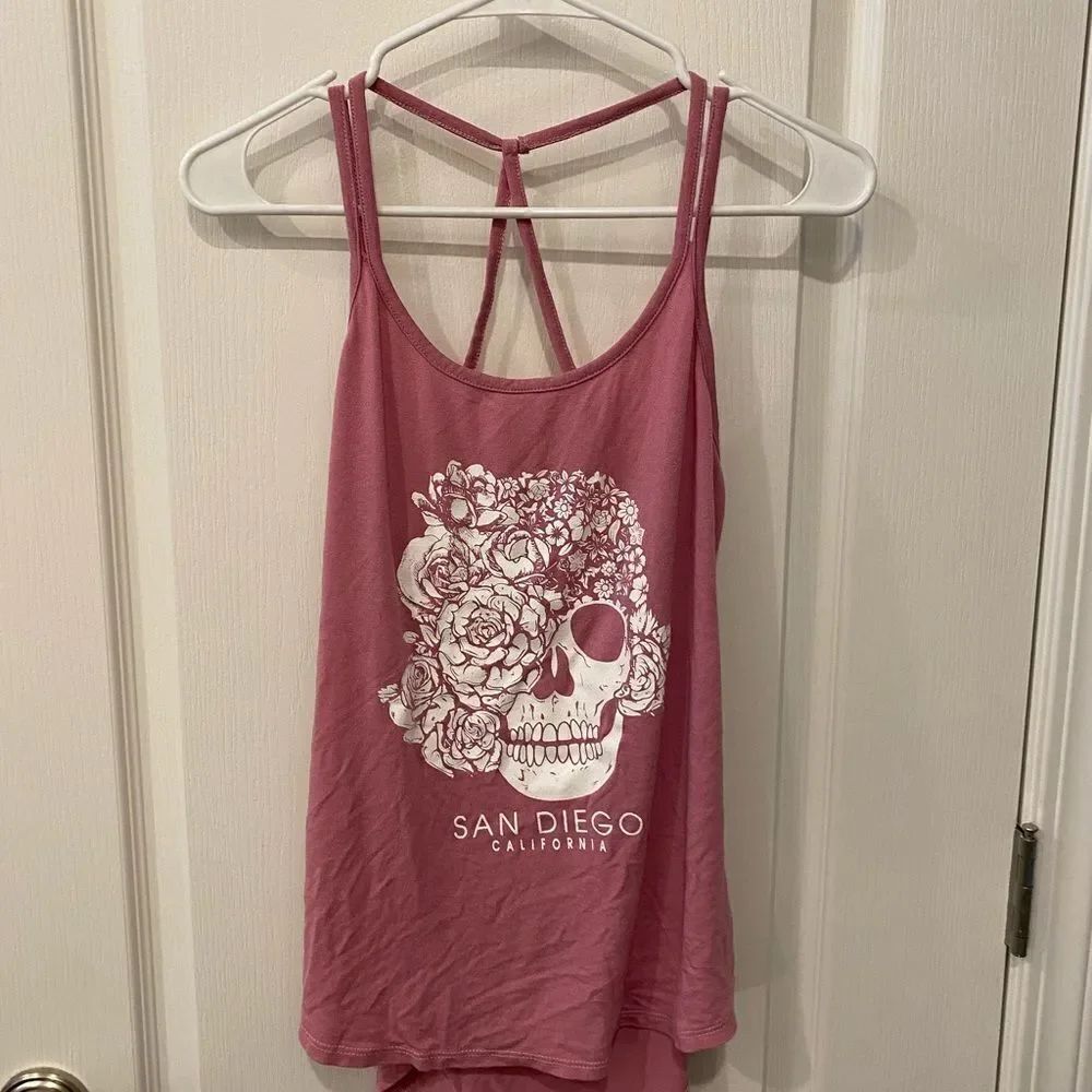 NWOT rose colored San Diego skull tank top